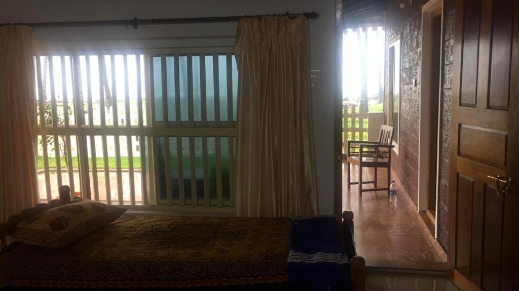 Delta Hospitality - Sea Facing Rooms With A Private Beach Kalyānpur Esterno foto