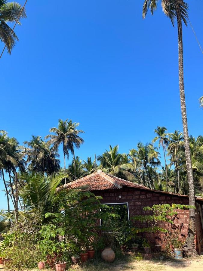 Delta Hospitality - Sea Facing Rooms With A Private Beach Kalyānpur Esterno foto